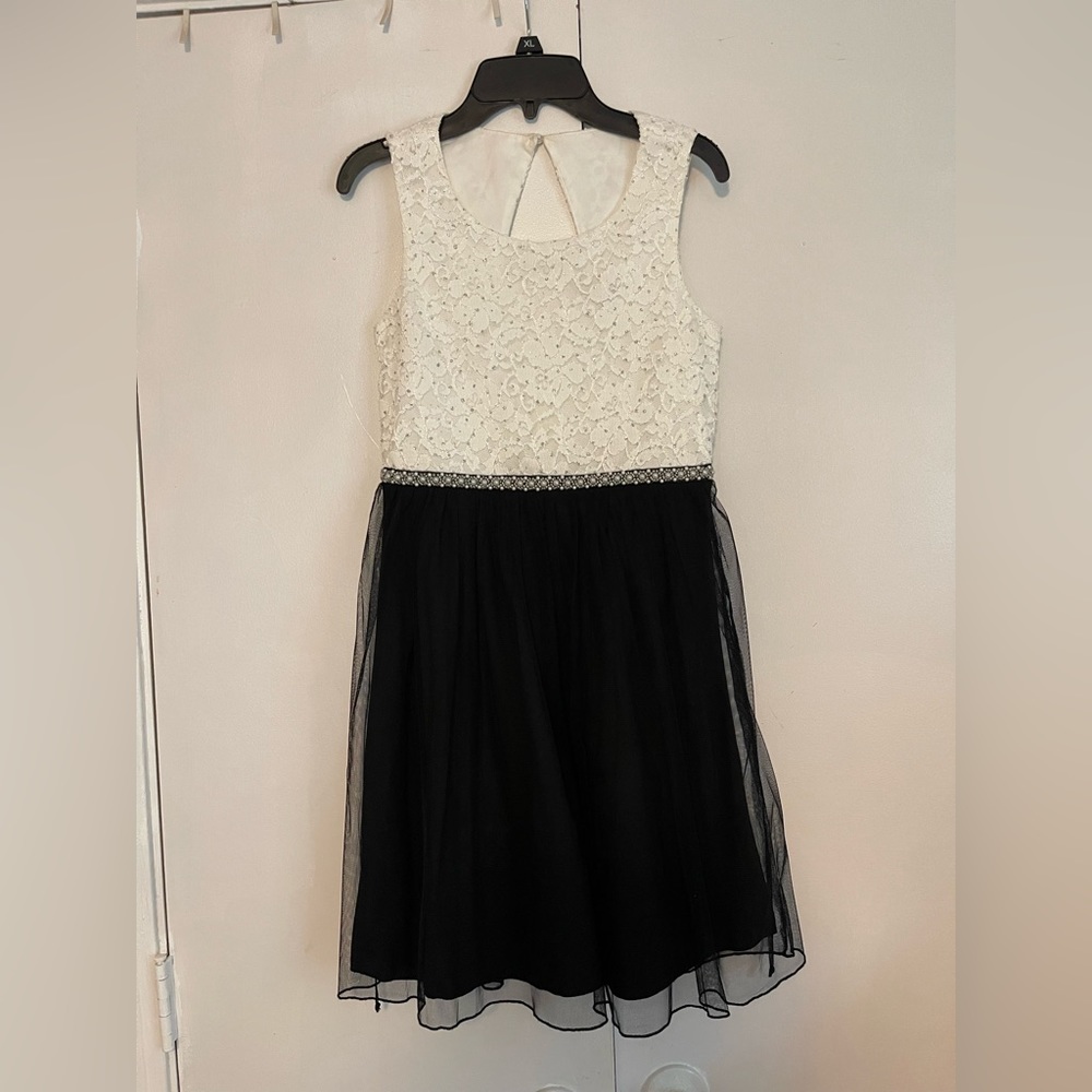 Kids Black & White Speechless Mini Dress